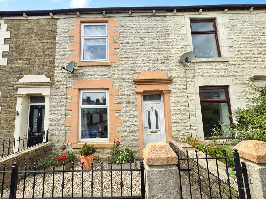 Property photo 1 of 16 Picture No. 13