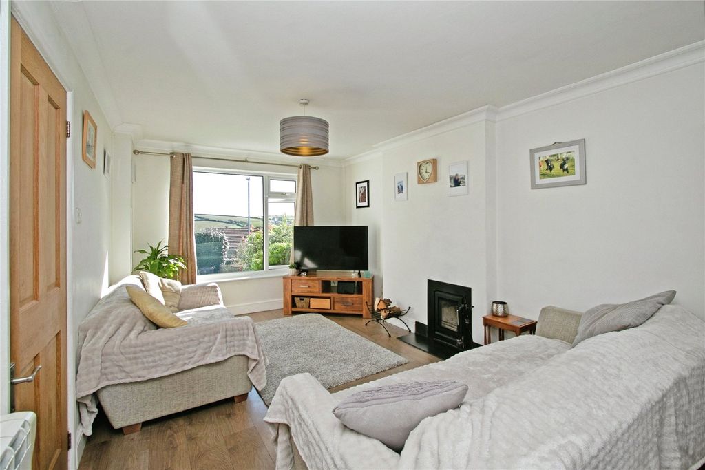 Property photo 2 of 24 Picture No. 18