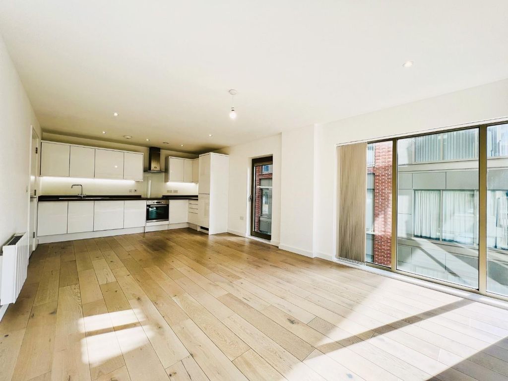 Property photo 3 of 13 Gl9M86Zh5Emvelbpbd165A.Jpg
