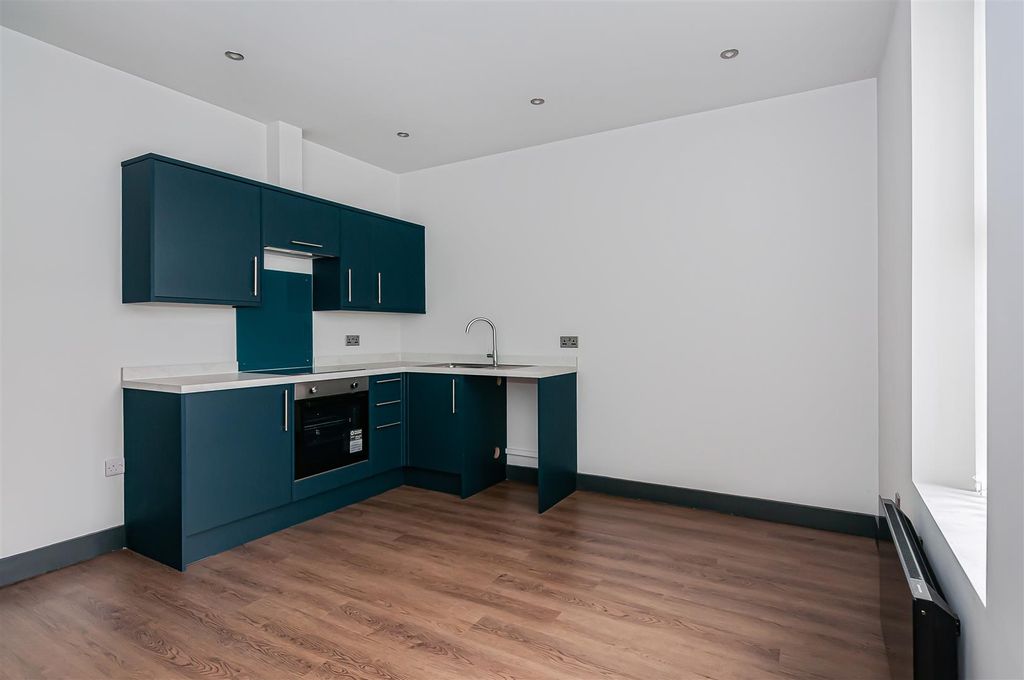 Property photo 2 of 9 Vic Quays2.Jpg