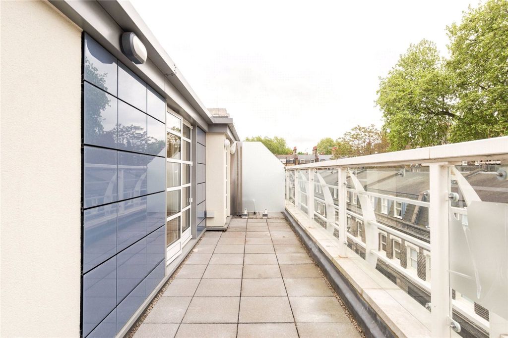 Property photo 2 of 11 2468233