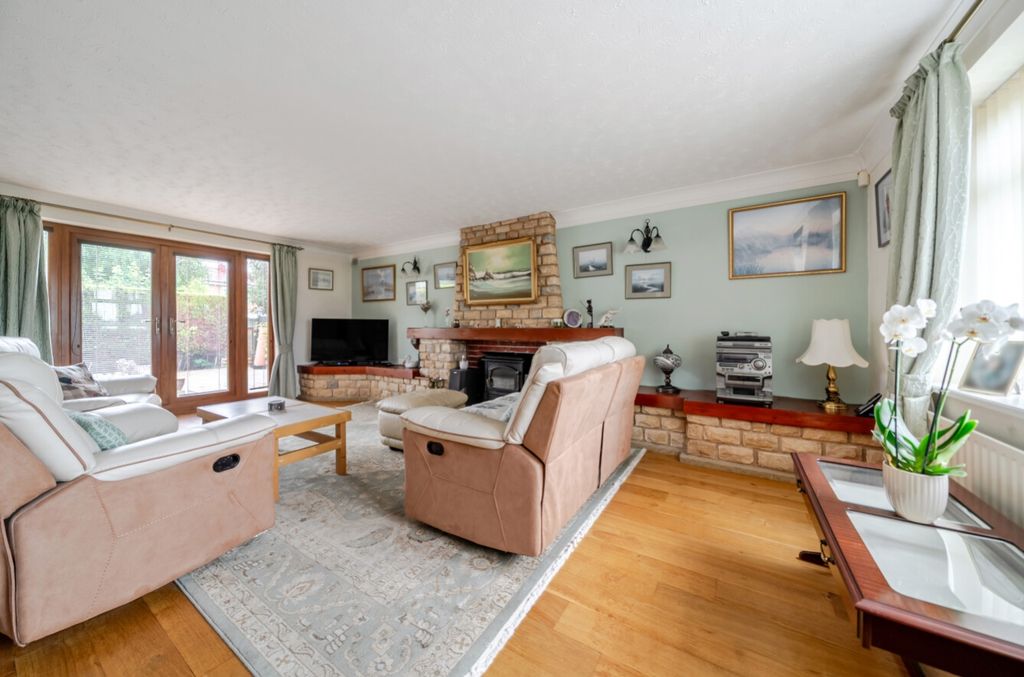 Property photo 3 of 29 1478159-9-6A2Ae1E1A6208