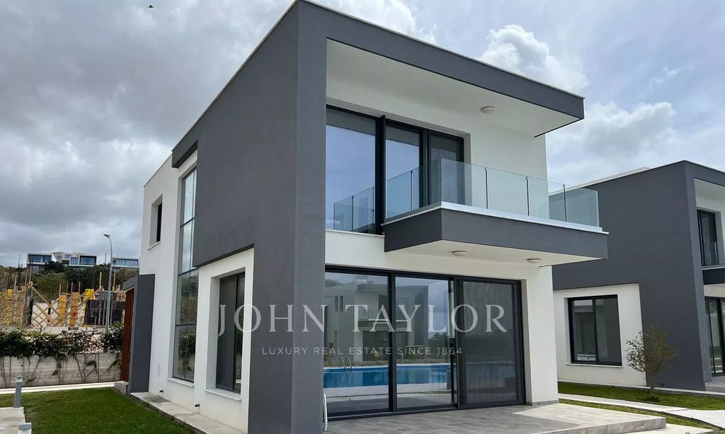 Property photo 3 of 21