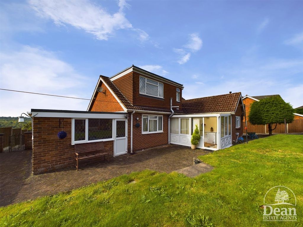 Property photo 2 of 23