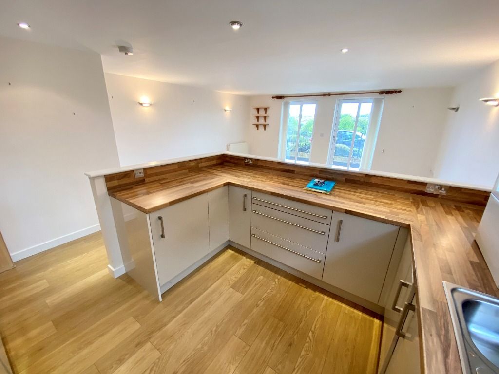 Property photo 3 of 9