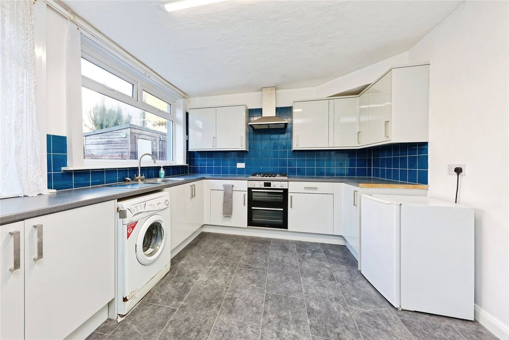 Property photo 2 of 17 Picture No. 02