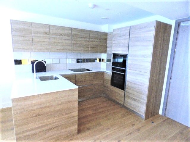 Property photo 2 of 34