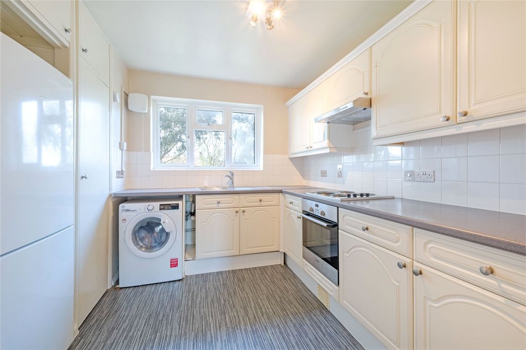Property photo 2 of 16 Picture No. 36