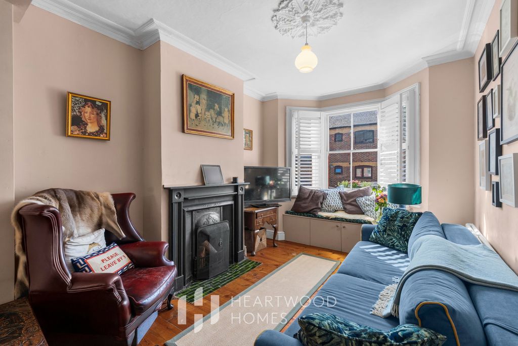 Property photo 3 of 17