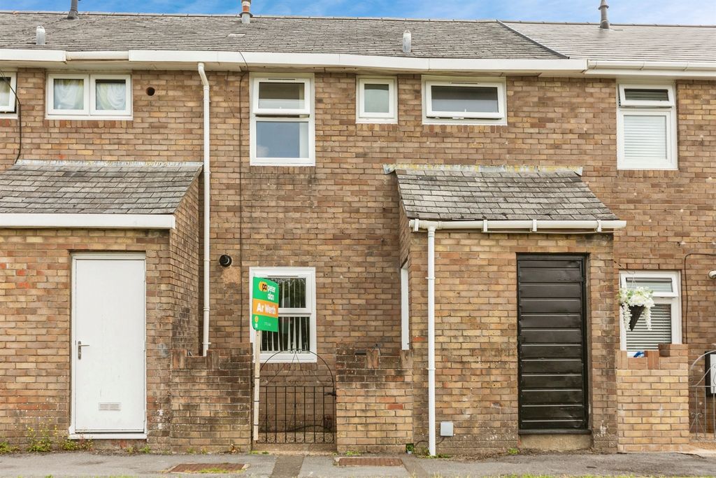 Property photo 1 of 15