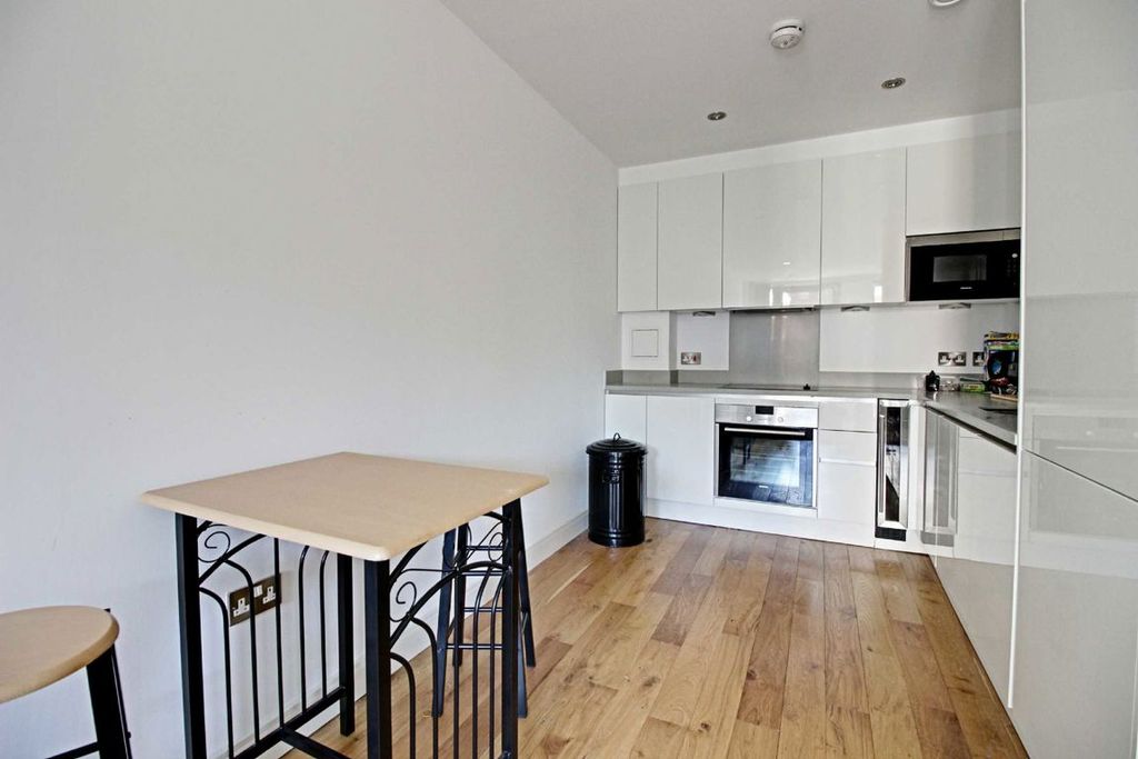 Property photo 2 of 4