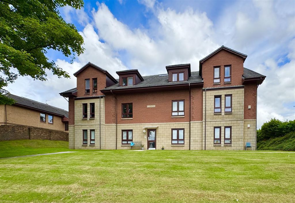 Property photo 1 of 16 External