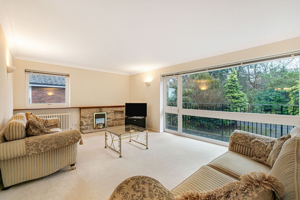 Property photo 2 of 41