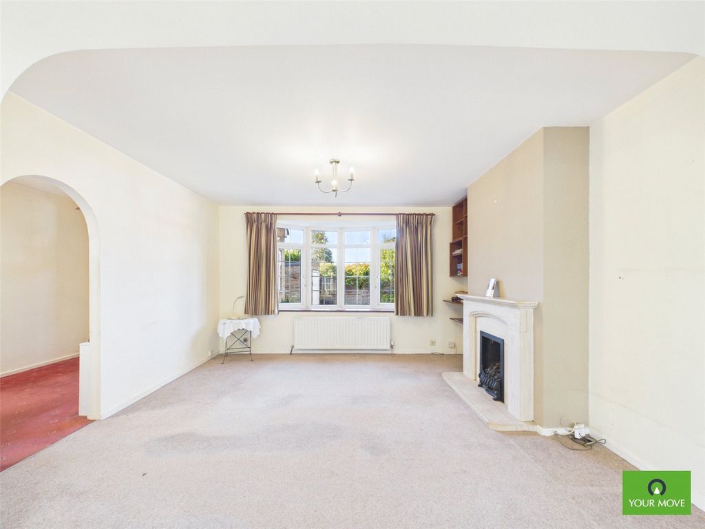 Property photo 3 of 17 Living Room