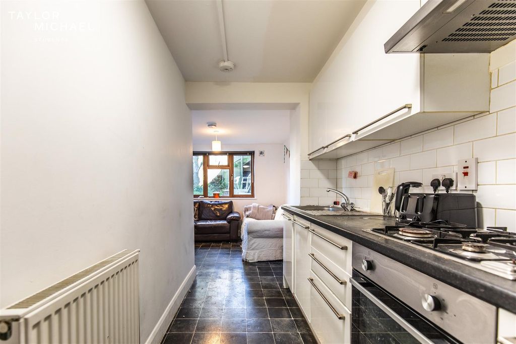 Property photo 2 of 13 Kitchen