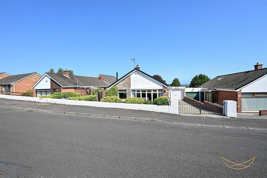 Property photo 3 of 43 Dhp-8.Jpg