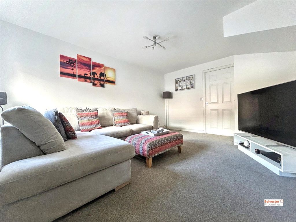 Property photo 3 of 22 Picture No. 10