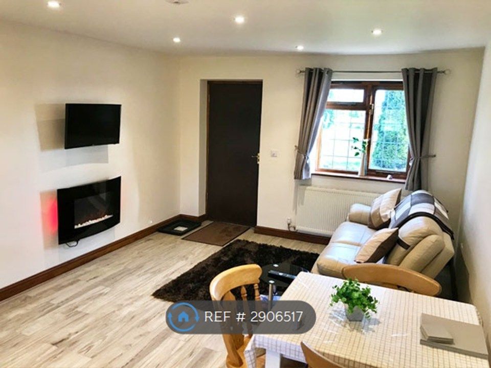 Property photo 2 of 4 Lounge With Lovely Fire Place