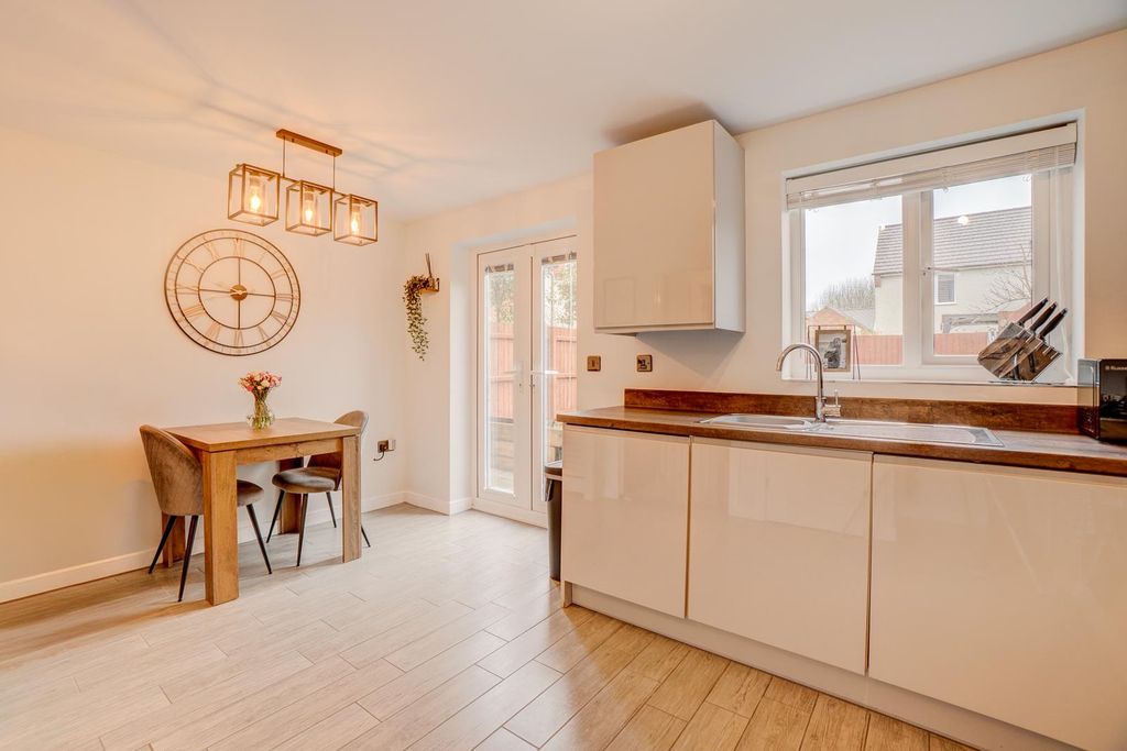 Property photo 2 of 15 Batched  (21).Jpg