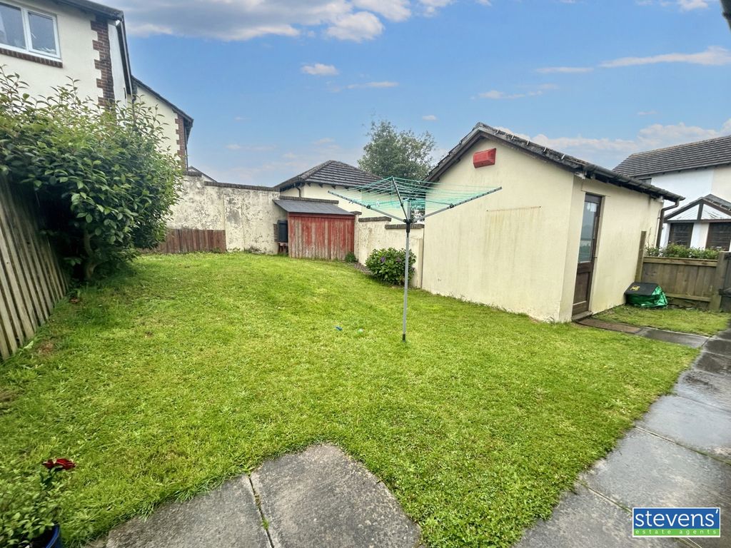 Property photo 2 of 10 Image00005