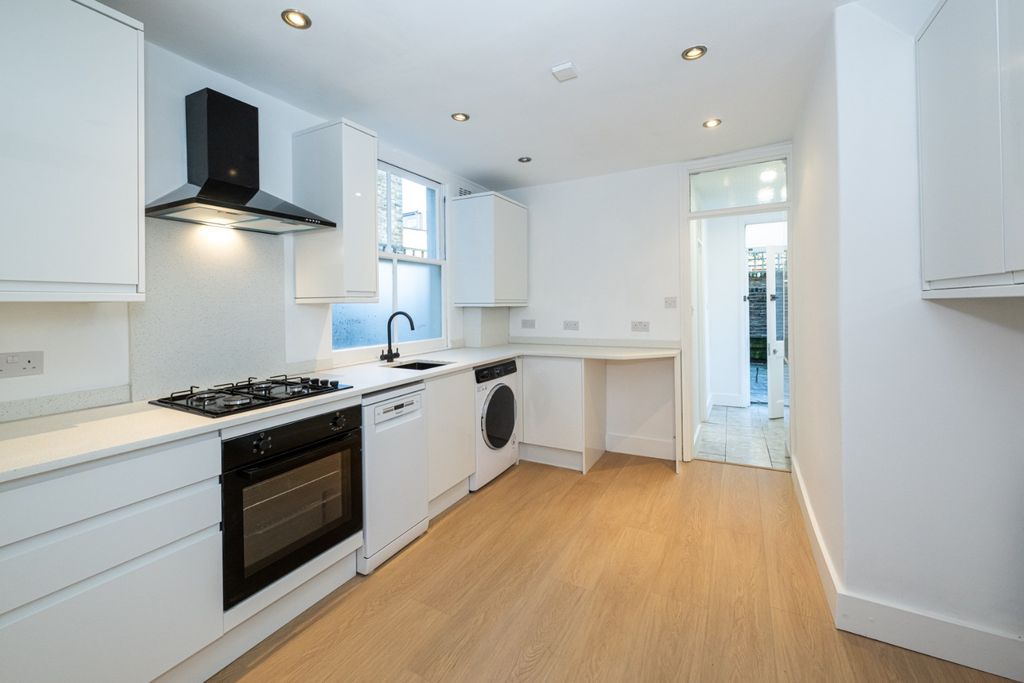 Property photo 3 of 21 4778276