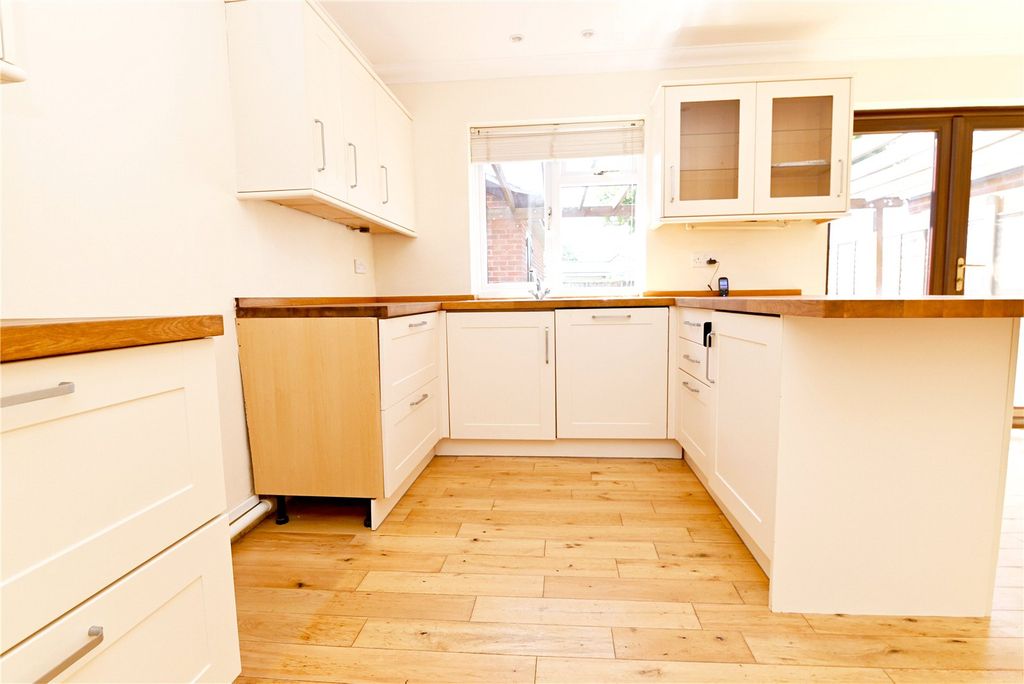Property photo 3 of 15 Picture No. 05