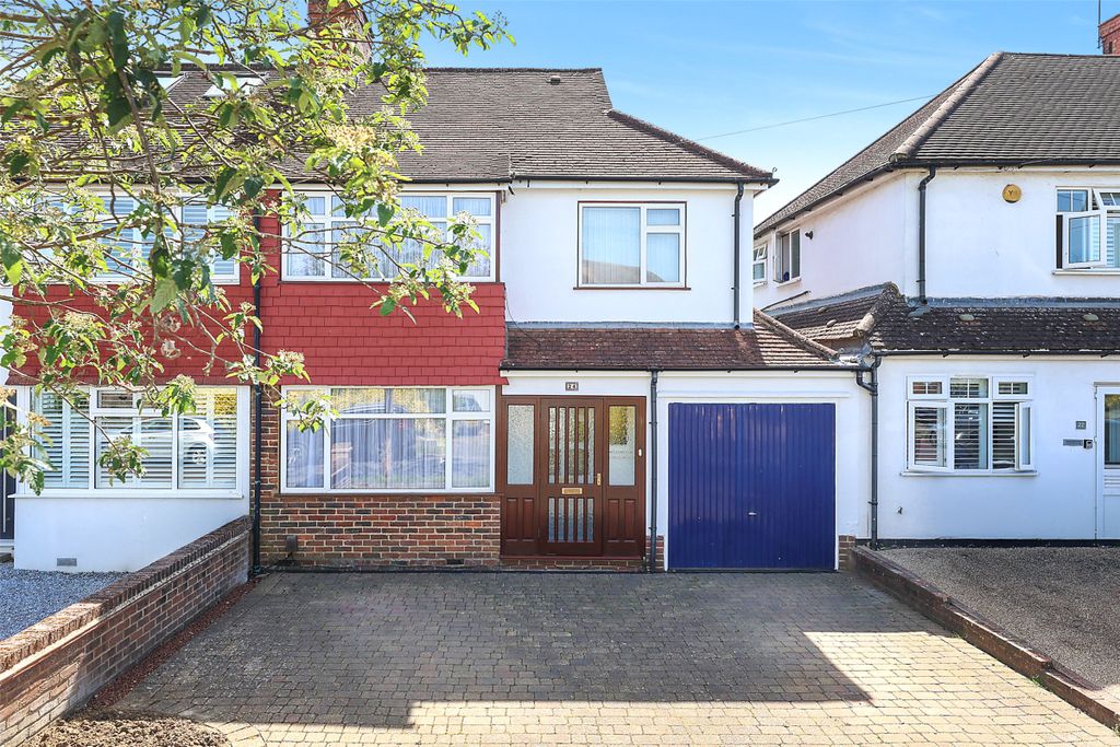 Property photo 2 of 12 Picture No. 18