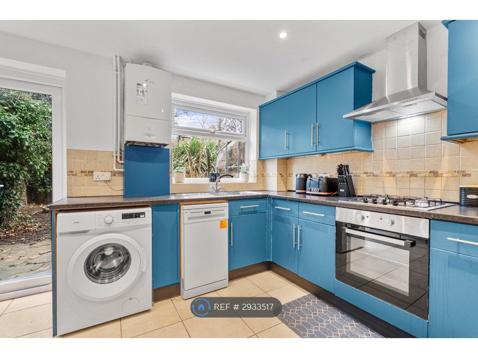 Property photo 3 of 34