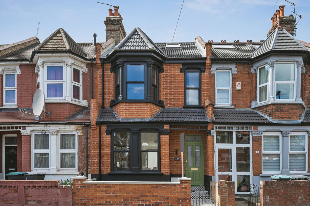 Property photo 2 of 36 2