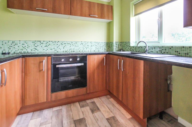 Property photo 3 of 8 Photo 6