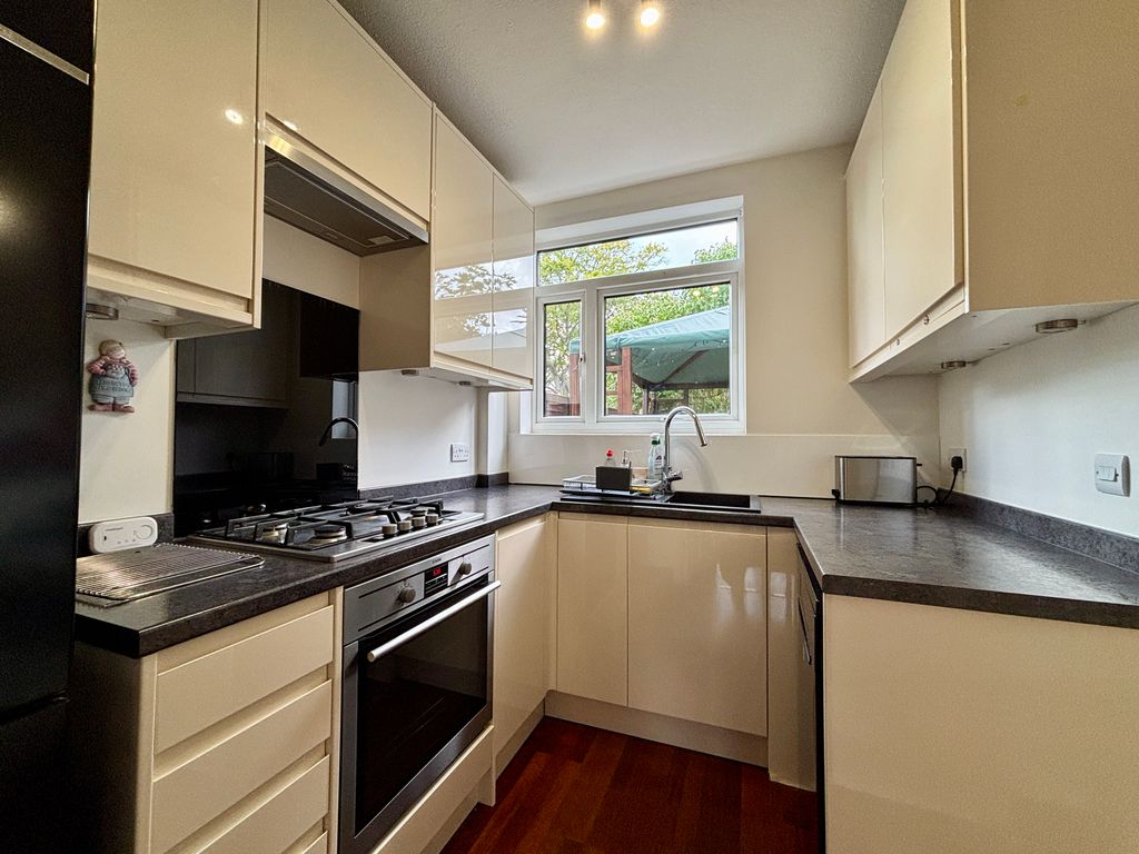 Property photo 1 of 5