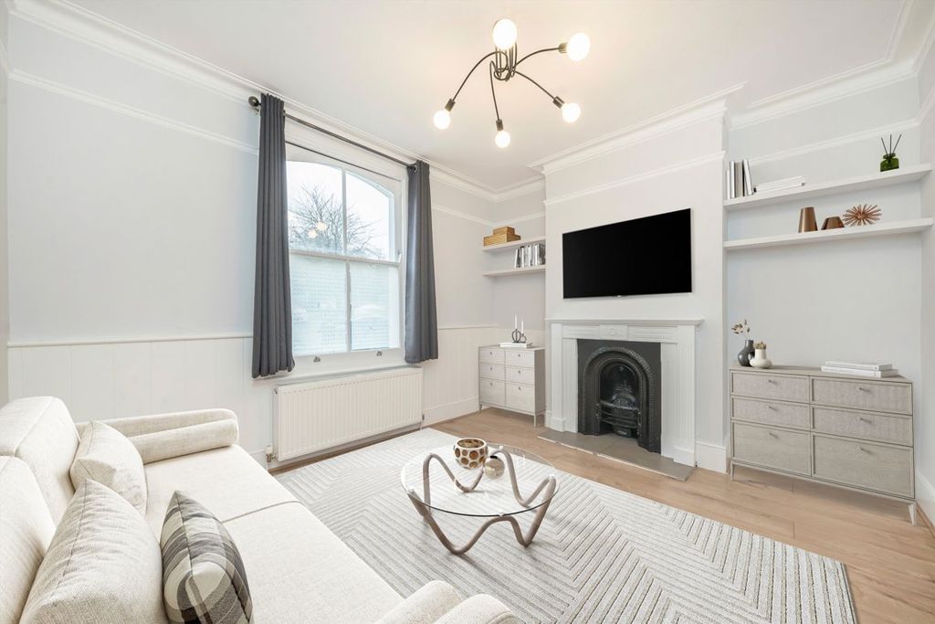 Property photo 2 of 7