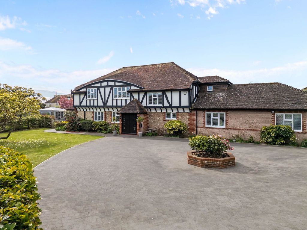 Property photo 1 of 35