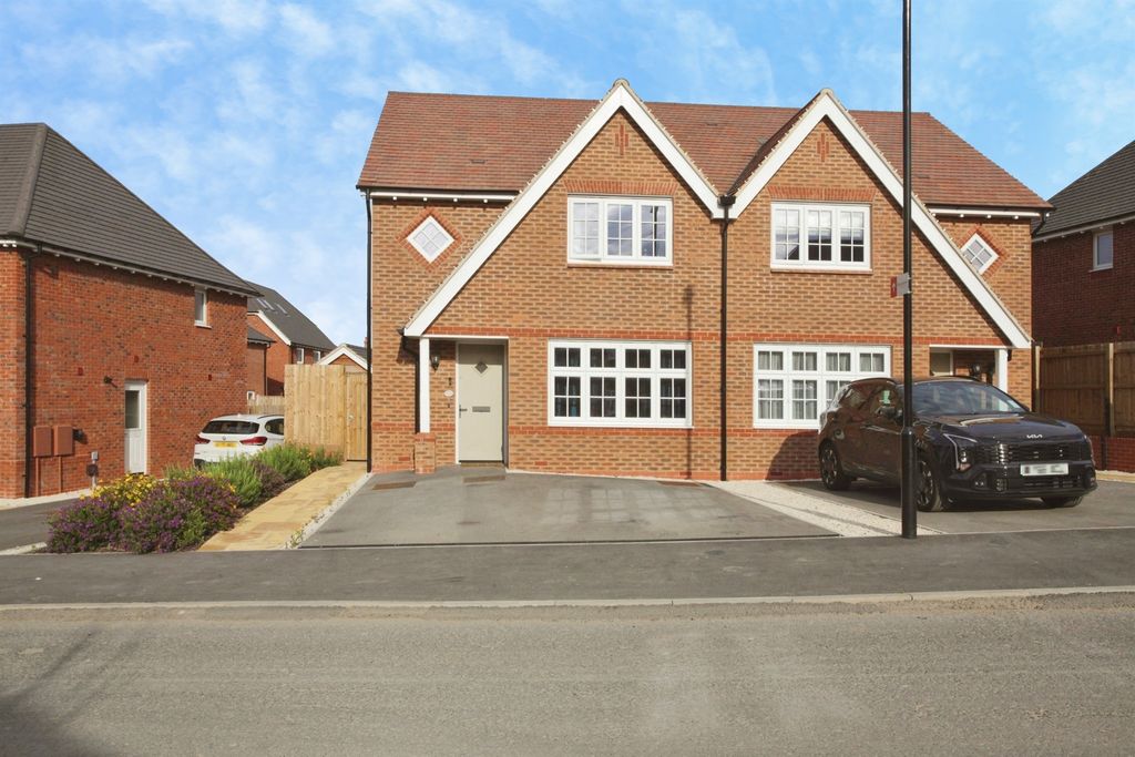 Property photo 2 of 17