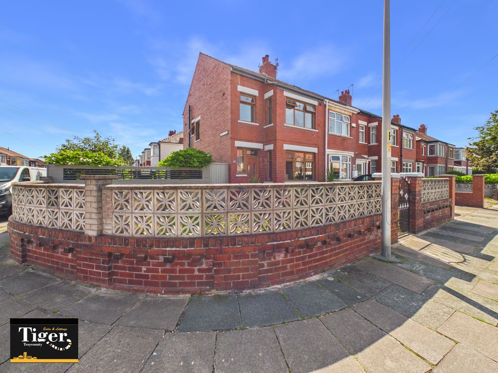 Property photo 1 of 28
