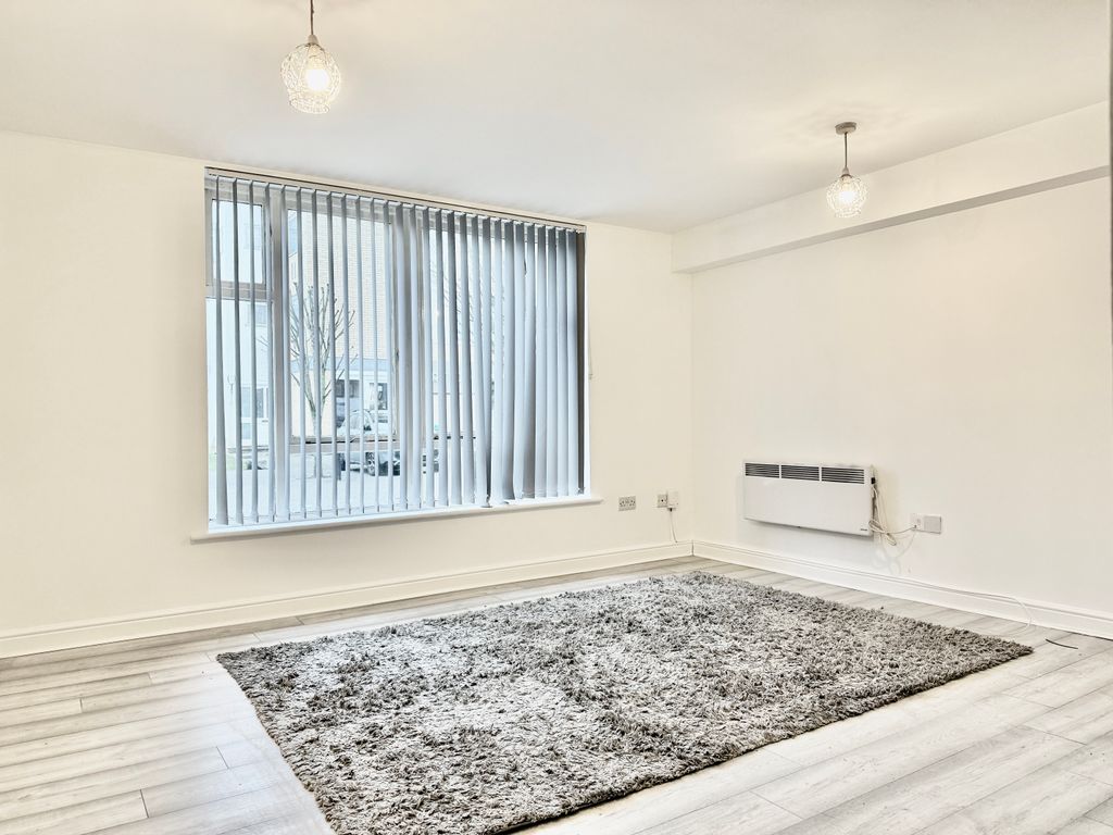 Property photo 2 of 8 Living Room