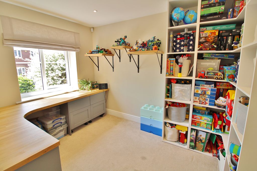 Property photo 3 of 19