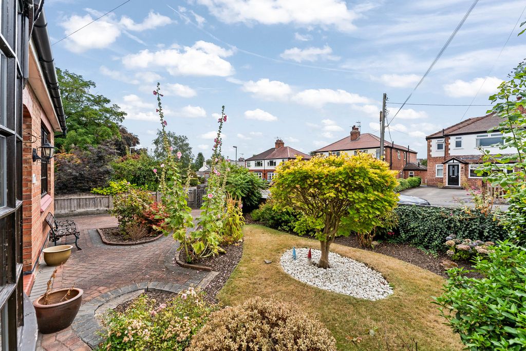 Property photo 3 of 36