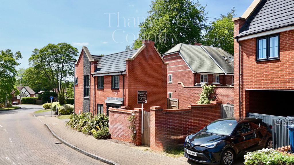 Property photo 3 of 48 Photo 21