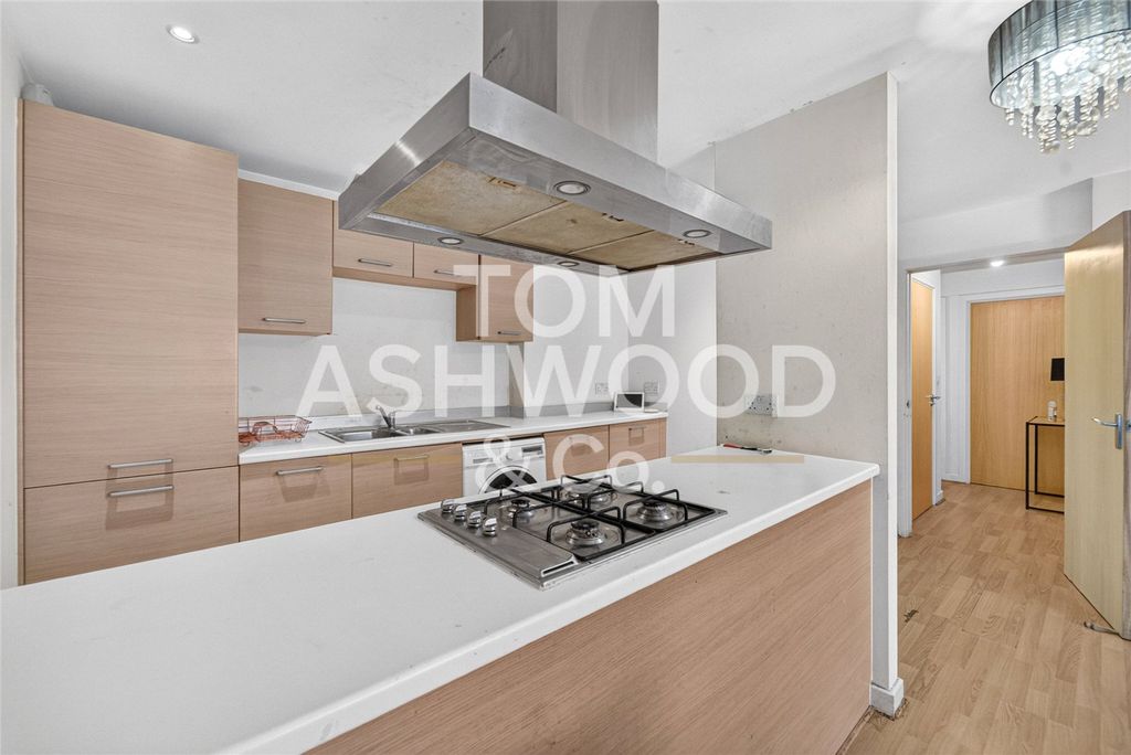 Property photo 2 of 10 Picture No. 28