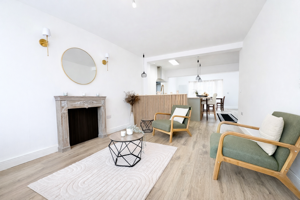 Property photo 3 of 17 Living Room