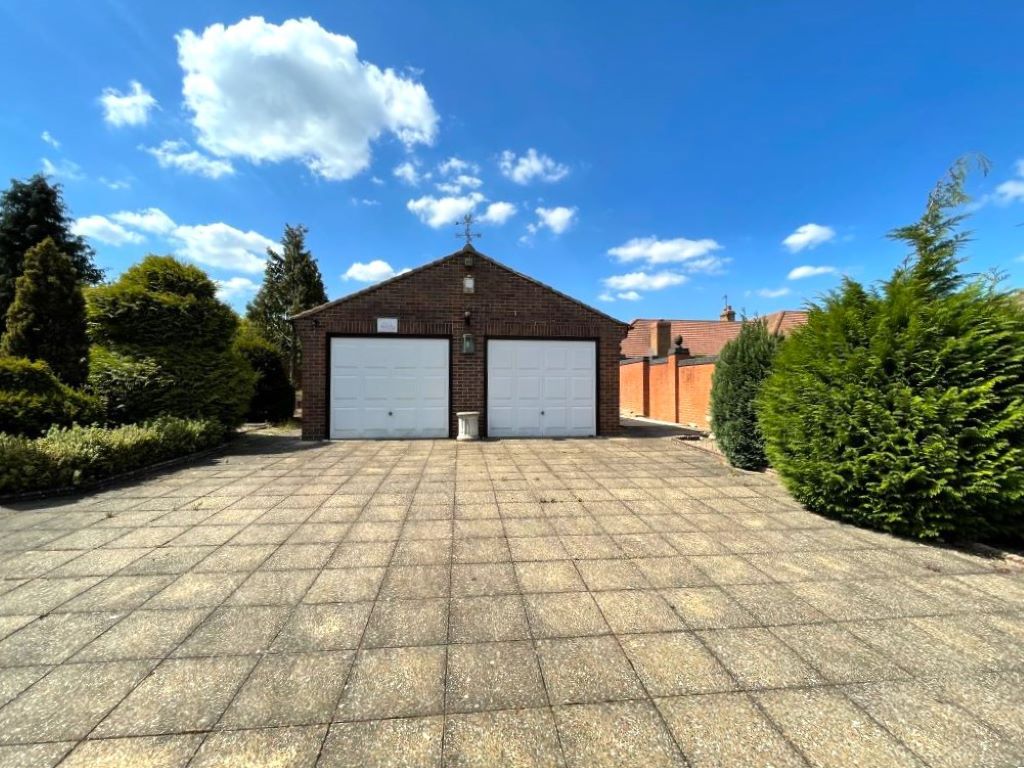 Property photo 3 of 23