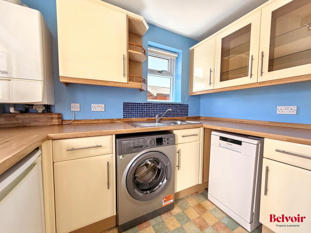 Property photo 3 of 13