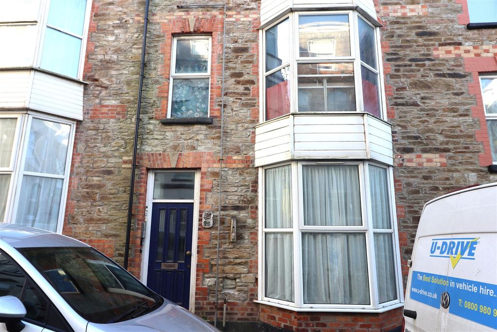 Property photo 1 of 6 Front.Jpg