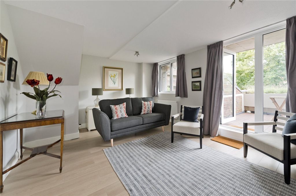 Property photo 1 of 8 A085i00000L94Ofaaj_Nho210101_05.Jpg