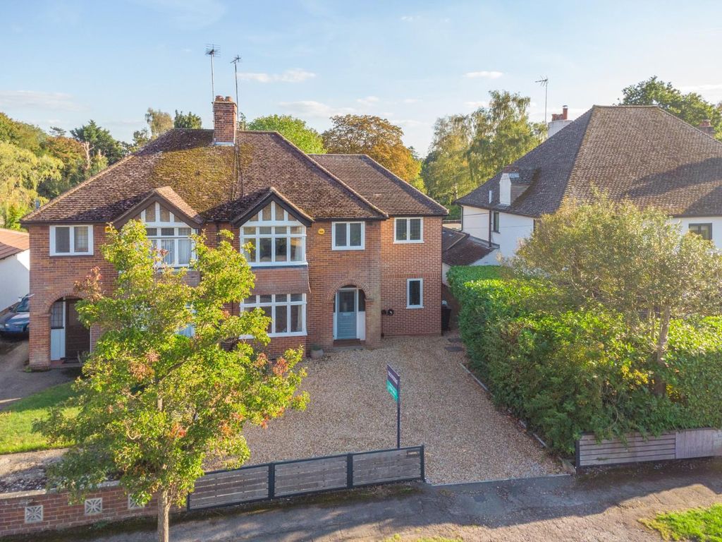 Property photo 1 of 32