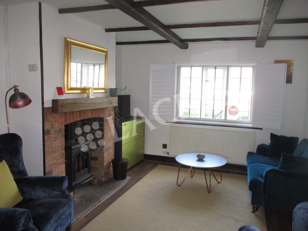 Property photo 3 of 11 Lounge