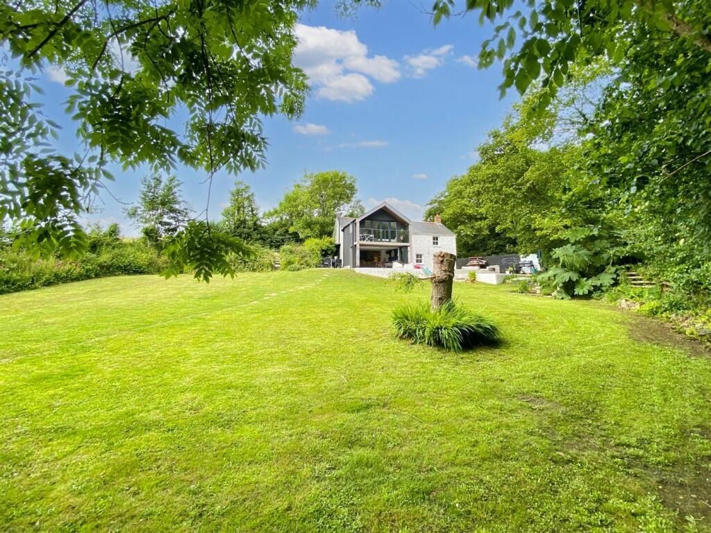 Property photo 1 of 32 4842800