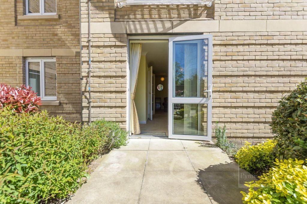 Property photo 2 of 10