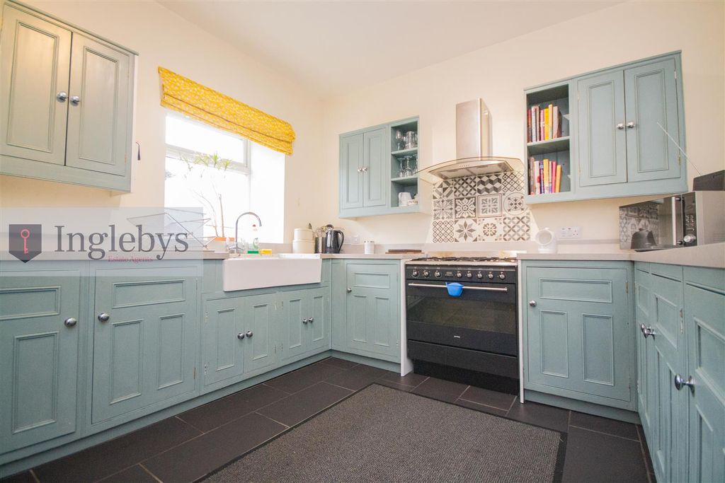 Property photo 3 of 49 Mulgrave House